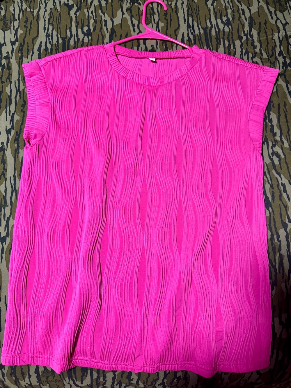 PrettyLittleThing Bright Pink Textured Sleeveless Tank